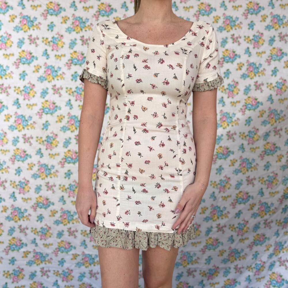 Vintage 90s Yes clothing co floral mini dress size 4